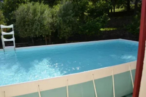 Maison charmante avec piscine et jardin à Robiac-Rochessadoule